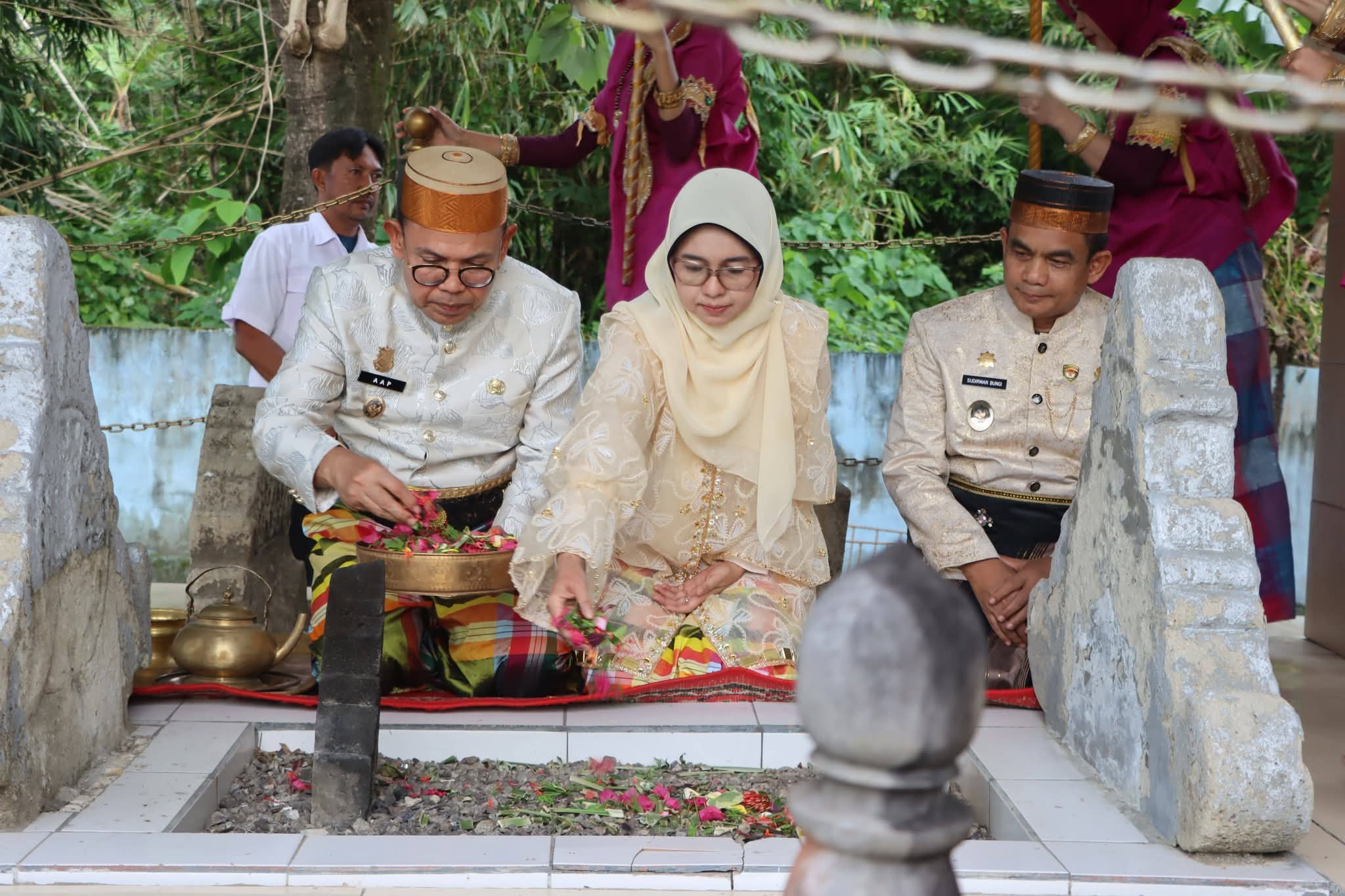 Wakil Bupati Pinrang Sambut Rombongan Wabup Bone di Makam Raja Bone XXVIII Supalamedia