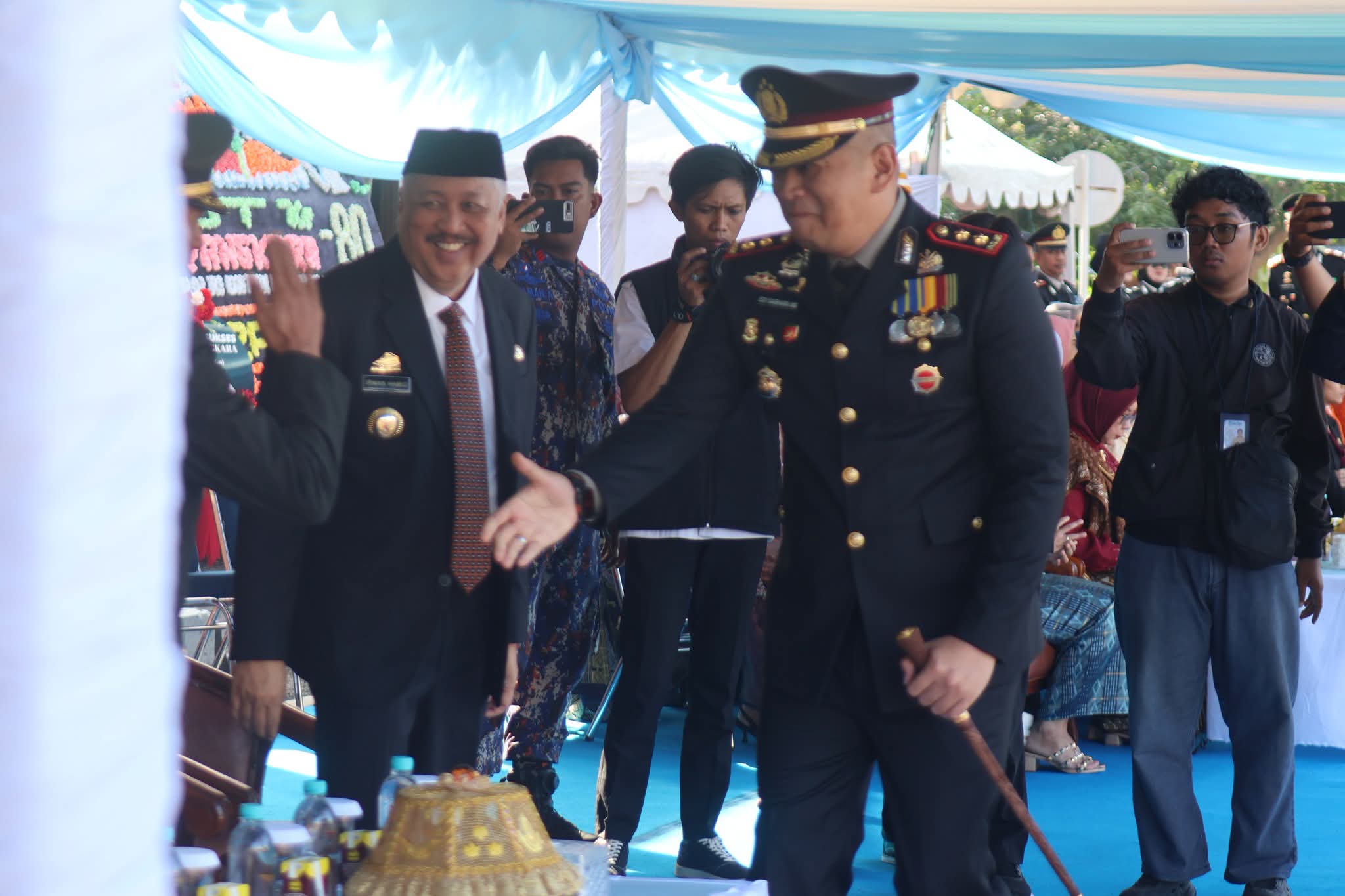 Bupati Pinrang Apresiasi Kinerja Polres pada HUT Bhayangkara ke-80 1 Bupati Pinrang Apresiasi Kinerja Polres pada HUT Bhayangkara ke-80 Supalamedia