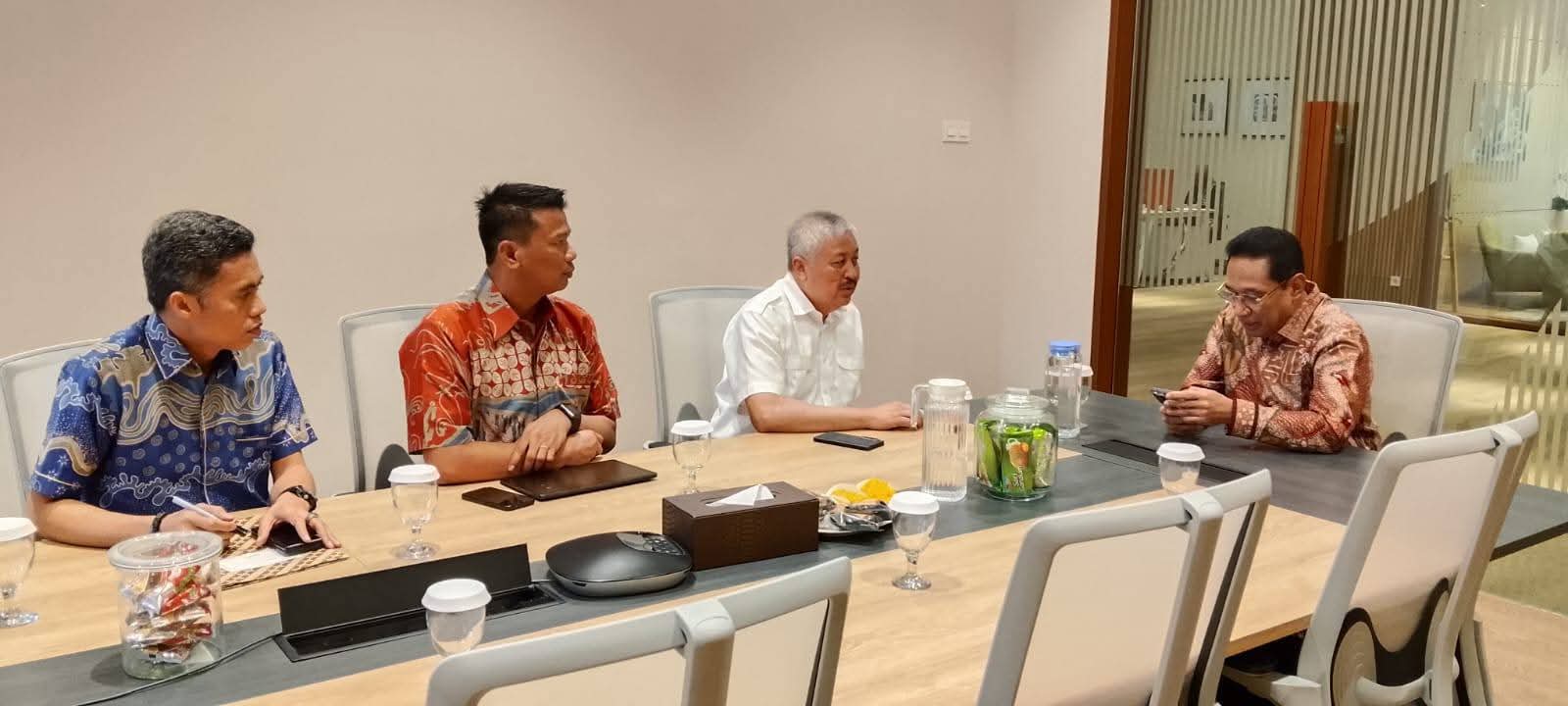 Bupati Pinrang Temui Kemenkes Bahas Usulan Renovasi RSUD Lasinrang 1 Bupati Pinrang Temui Kemenkes Bahas Usulan Renovasi RSUD Lasinrang Supalamedia