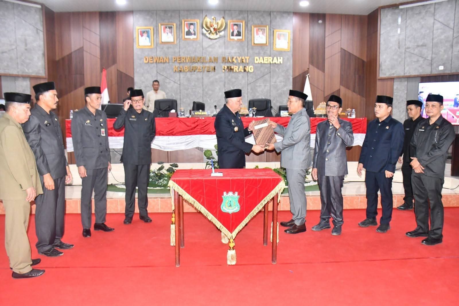 DPRD dan Pemkab Pinrang Sepakati KUA-PPAS 2027 1 DPRD dan Pemkab Pinrang Sepakati KUA-PPAS 2027 Supalamedia