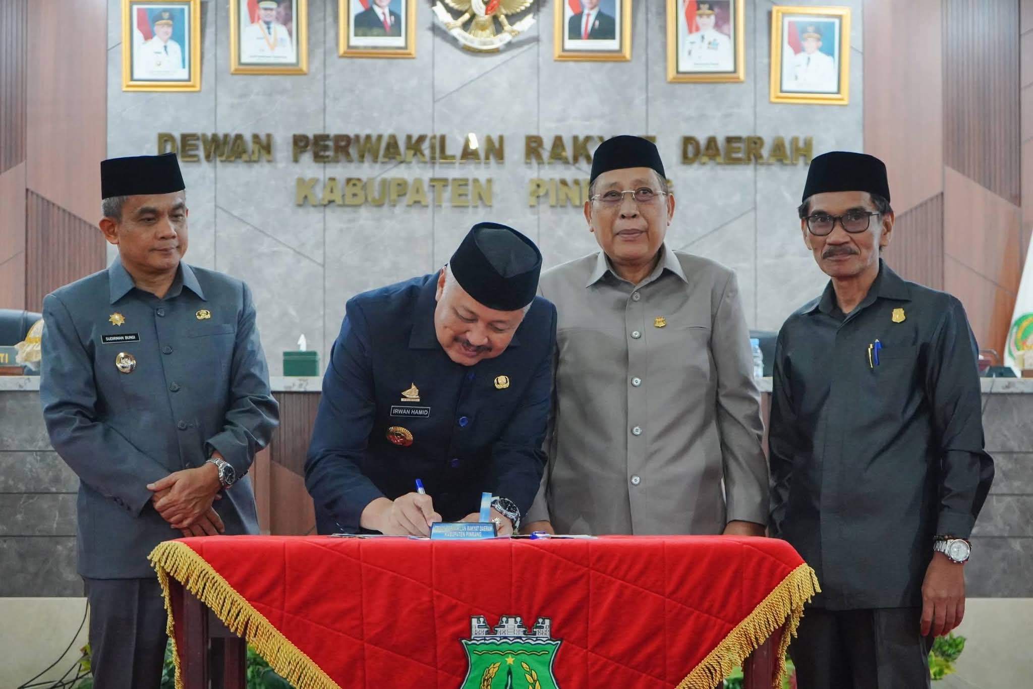 Pemkab dan DPRD Pinrang Sepakati Perubahan APBD 2026 1 Pemkab dan DPRD Pinrang Sepakati Perubahan APBD 2026 Supalamedia