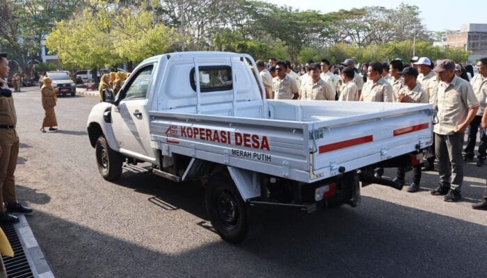 38 Kendaraan Operasional Koperasi Desa Merah Putih diserhakan Bupati Pinrang