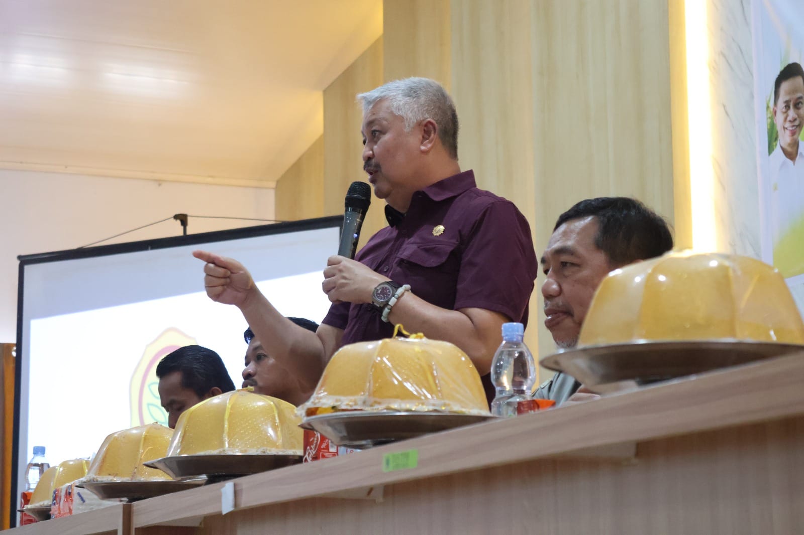 Bupati Pinrang Siapkan Hadiah Umrah bagi PPL Berkinerja Terbaik 1 Bupati Pinrang Siapkan Hadiah Umrah bagi PPL Berkinerja Terbaik Supalamedia
