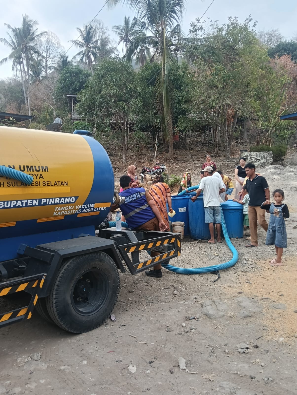 Kemarau Panjang Meluas, Warga Pinrang Mulai Kesulitan Air Bersih Supalamedia