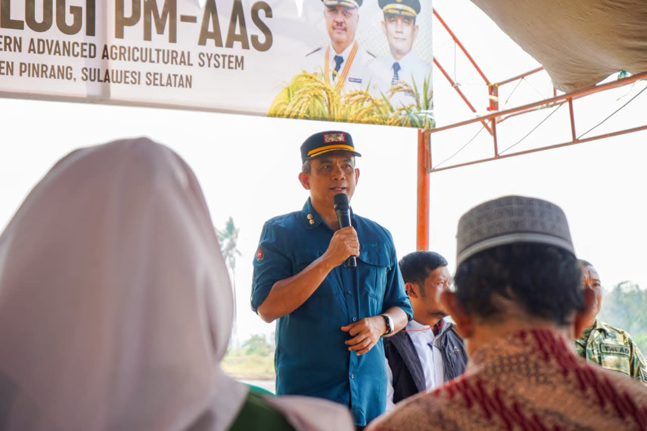 Wabup Pinrang Harap Inovasi Teknologi PM-AAS Tingkatkan Produktivitas dan Kesejahteraan Petan PINRANG – Pemerintah Kabupaten Supalamedia