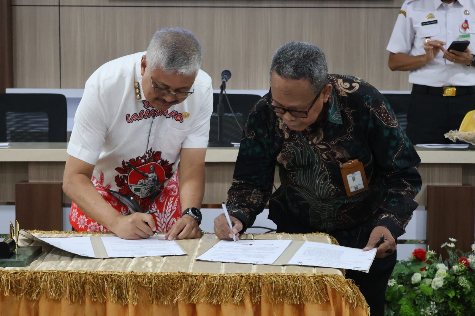 Pemkab Pinrang Jalin Kerja Sama dengan PT Jamkrida Sulsel, Rekanan dan UMKM Dapat Kemudahan 1 Pemkab Pinrang Jalin Kerja Sama dengan PT Jamkrida Sulsel, Rekanan dan UMKM Dapat Kemudahan Supalamedia